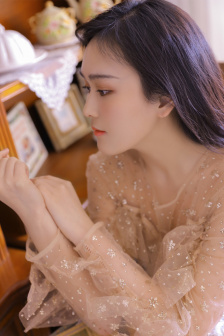 女警蒋小娟的奶被领导吃